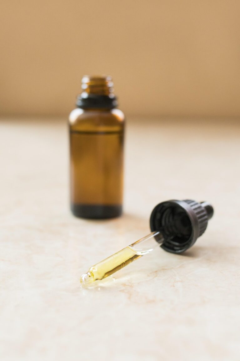 cbd oil, cannabidiol, cannabinoid, hemp oil, thc oil, cbd products, tincture, dropper